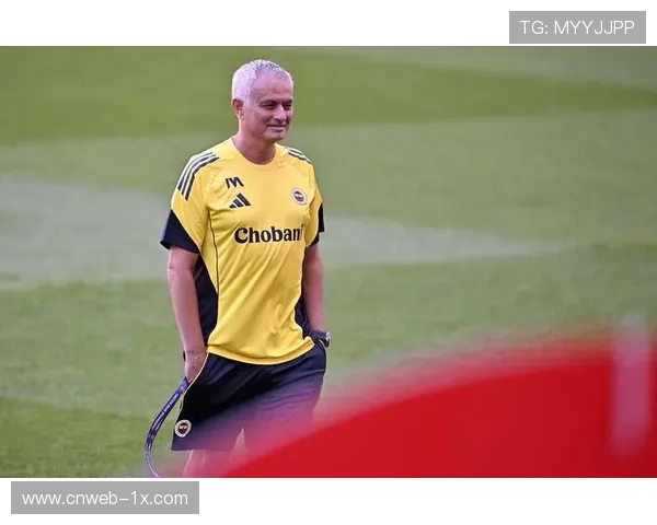 穆里尼奥执教本菲卡初期陷低谷开局三连败引发质疑与挑战 穆里尼奥执教本菲卡初期陷低谷开局三连败引发质疑与挑战