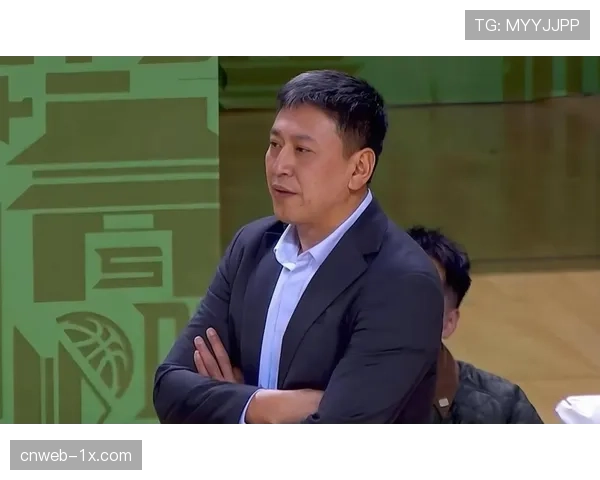 评论员观点：前裁判认为，当前对于进攻方寻找犯规的判罚过于宽松